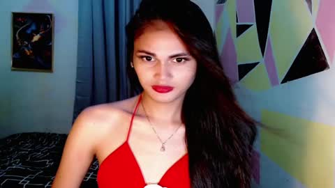 Snapshot of its_mirabel chatting on 06/04/26, 05:24 MIRABEL online show from 06/04/26, 05:24