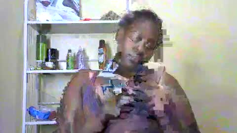 Snapshot of its_sweet chatting on 03/04/25, 02:27 BigAss horny online show from 03/04/25, 02:27