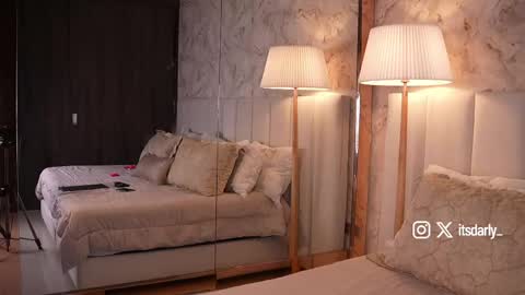     online show from 04/18/26, 01:31