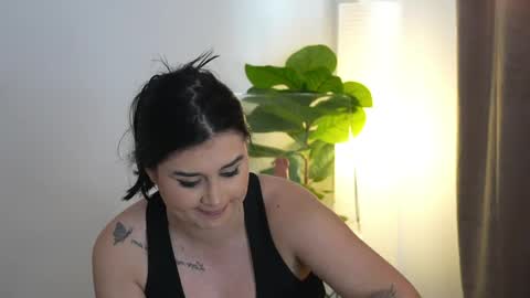 Snapshot of itskendraa chatting on 05/02/26, 11:37 Kendra online show from 05/02/26, 11:37