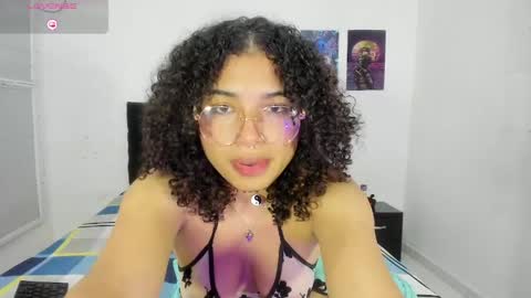 Snapshot of itsmaraia chatting on 05/24/26, 12:26 maraia online show from 05/24/26, 12:26