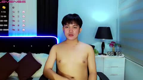 Snapshot of itsme_berniexx chatting on 01/06/25, 07:13 ask me online show from 01/06/25, 07:13