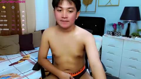 Snapshot of itsme_berniexx chatting on 01/15/25, 05:08 ask me online show from 01/15/25, 05:08