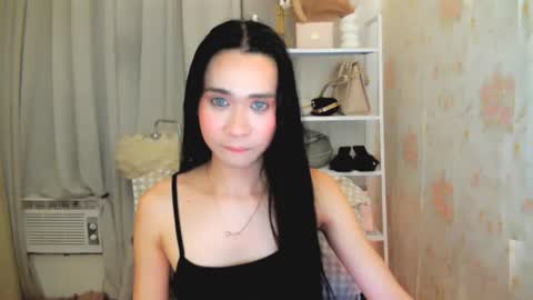 Snapshot of itsme_kat chatting on 07/24/26, 03:43 itsme_kat online show from 07/24/26, 03:43