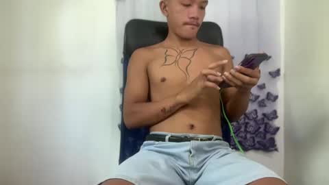 Snapshot of itsme_urboy chatting on 05/04/26, 01:12 itsme_urboy online show from 05/04/26, 01:12