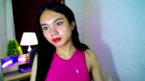 Snapshot of itsmeloveypinay chatting on 09/24/25, 10:18 itsmeloveypinay online show from 09/24/25, 10:18