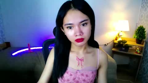 Snapshot of itsmeloveypinay chatting on 10/07/25, 10:56 itsmeloveypinay online show from 10/07/25, 10:56