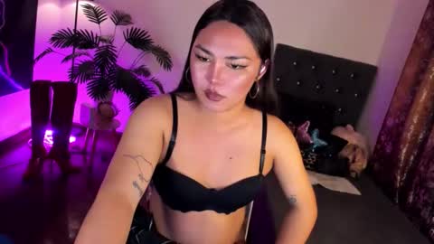 Siana online show from 05/19/26, 06:25