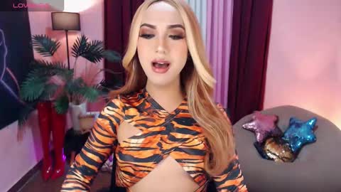 Sofia online show from 10/24/25, 04:36