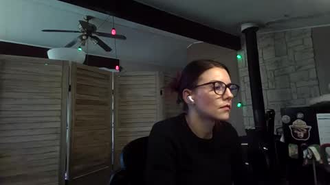 ItsMeSophie X online show from 11/12/25, 06:41