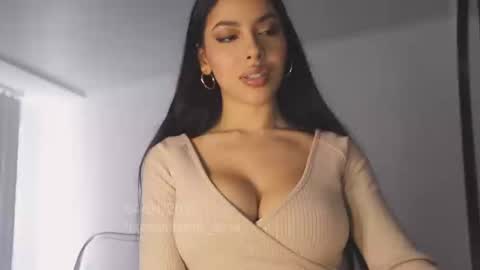 Snapshot of itsssssssme_lana chatting on 01/04/25, 08:16 itsssssssme_lana online show from 01/04/25, 08:16