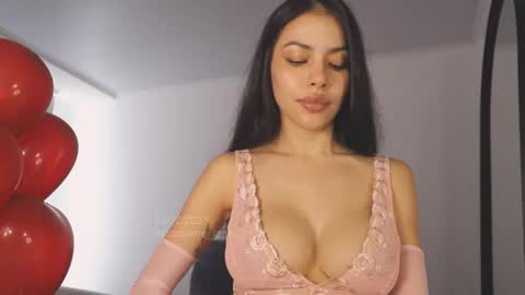 Snapshot of itsssssssme_lana chatting on 02/14/25, 07:23 itsssssssme_lana online show from 02/14/25, 07:23