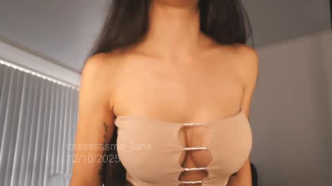 Snapshot of itsssssssme_lana chatting on 10/14/25, 03:24 itsssssssme_lana online show from 10/14/25, 03:24