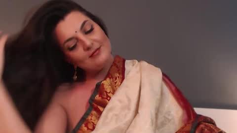 Snapshot of itsyourlady chatting on 06/05/26, 01:17 Melissa Khaan online show from 06/05/26, 01:17