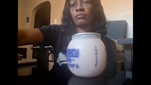 itty_bitty93 online show from 11/17/25, 08:58