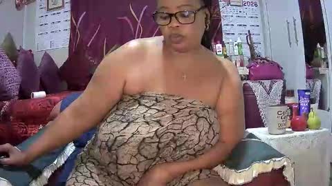 itumeleng74 online show from 04/10/26, 04:44