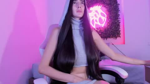 Snapshot of itzel_geneva chatting on 05/31/26, 06:09 Itzel online show from 05/31/26, 06:09