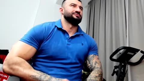 Snapshot of iustinmucle95 chatting on 01/30/25, 01:00 iustinmucle95 online show from 01/30/25, 01:00