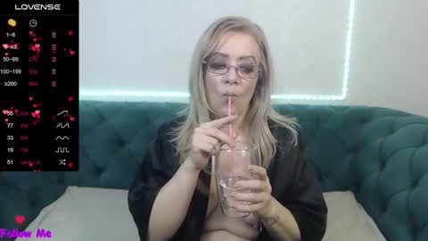 ivanacharm online show from 02/25/25, 04:24