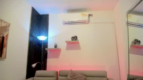 Snapshot of ivania_lua chatting on 04/11/26, 11:03 ivania_lua online show from 04/11/26, 11:03