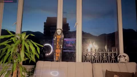 Ivanna West online show from 10/15/25, 10:26