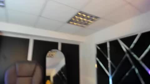 ivannaa18 online show from 11/16/25, 03:45