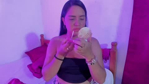 Snapshot of ivannaa18 chatting on 05/25/26, 02:06 ivannaa18 online show from 05/25/26, 02:06