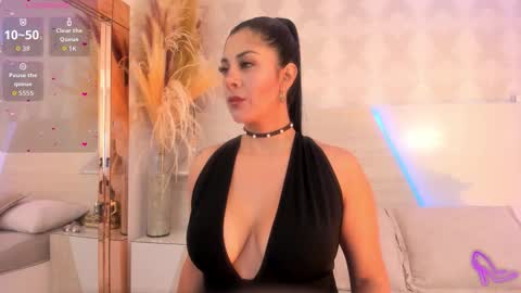 Snapshot of ivannaanggel chatting on 10/16/25, 02:07 Ivannaanggel online show from 10/16/25, 02:07