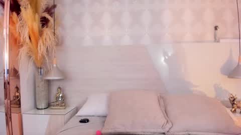 Snapshot of ivannaanggel chatting on 12/02/25, 01:17 Ivannaanggel online show from 12/02/25, 01:17