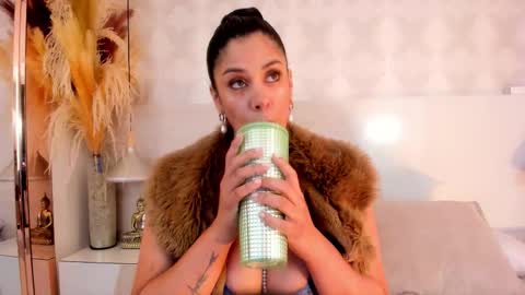 Snapshot of ivannaanggel chatting on 12/03/25, 01:31 Ivannaanggel online show from 12/03/25, 01:31