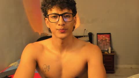 Snapshot of ivano_jones chatting on 12/10/24, 05:39 Ivano online show from 12/10/24, 05:39