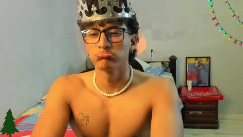 Snapshot of ivano_jones chatting on 12/12/24, 04:15 Ivano online show from 12/12/24, 04:15