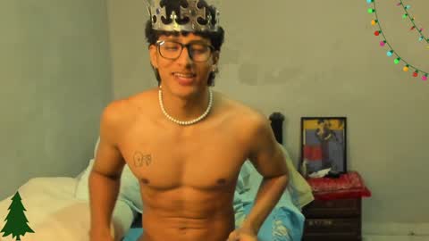 Snapshot of ivano_jones chatting on 12/14/24, 02:53 Ivano online show from 12/14/24, 02:53