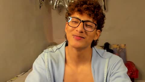 Snapshot of ivano_jones chatting on 01/24/25, 06:57 Ivano online show from 01/24/25, 06:57