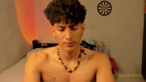 Snapshot of ivano_jones chatting on 02/11/25, 06:40 Ivano online show from 02/11/25, 06:40