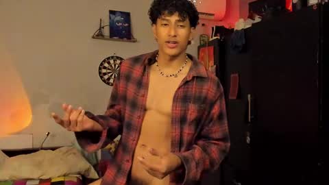 Snapshot of ivano_jones chatting on 02/26/25, 02:26 Ivano online show from 02/26/25, 02:26