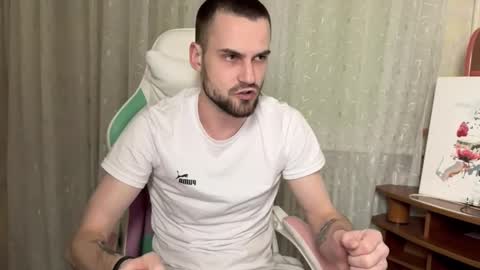 Snapshot of iveran_love1 chatting on 10/25/25, 06:35 iveran online show from 10/25/25, 06:35