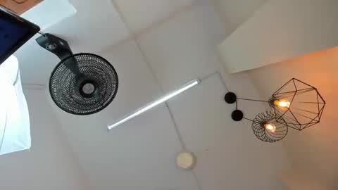 Snapshot of ivo_beischel chatting on 09/20/25, 11:33 Ivo Beischel online show from 09/20/25, 11:33