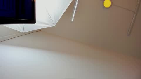 Snapshot of ivo_beischel chatting on 09/25/25, 11:47 Ivo Beischel online show from 09/25/25, 11:47