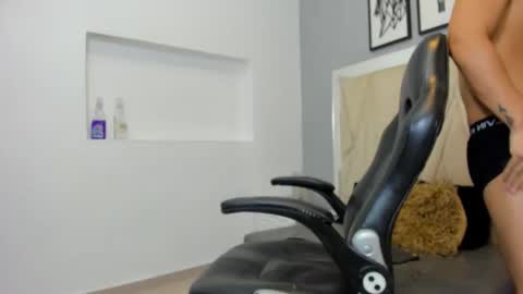 Snapshot of ivo_beischel chatting on 10/13/25, 05:40 Ivo Beischel online show from 10/13/25, 05:40