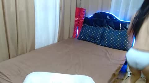 Snapshot of ivone_twinkle chatting on 05/15/26, 01:18 ivone_twinkle online show from 05/15/26, 01:18