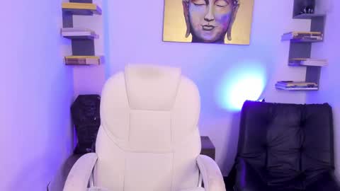 Ivonne  online show from 10/22/25, 12:05