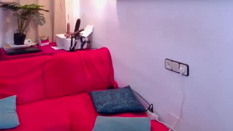 ivonneanddom online show from 06/05/26, 09:37