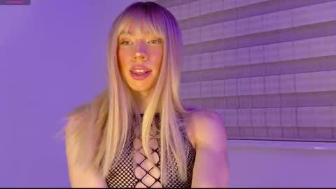 Ivonny online show from 12/05/25, 03:15