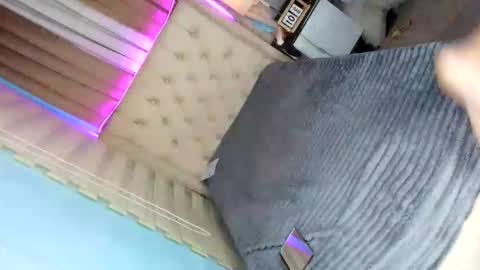 its my birthdayy online show from 04/25/26, 06:27