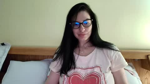 Snapshot of ivoryorchid chatting on 12/31/24, 06:46 Ivory online show from 12/31/24, 06:46