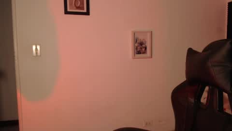  IVVY  online show from 05/06/26, 01:03