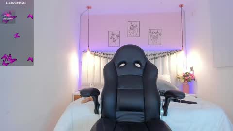 Snapshot of ivy___collins chatting on 01/09/25, 01:39 maria online show from 01/09/25, 01:39