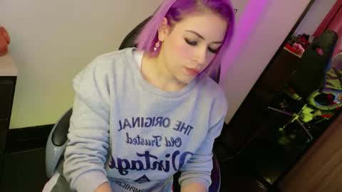 Snapshot of ivy__taylorr chatting on 05/25/26, 04:29 Diana Rojas online show from 05/25/26, 04:29