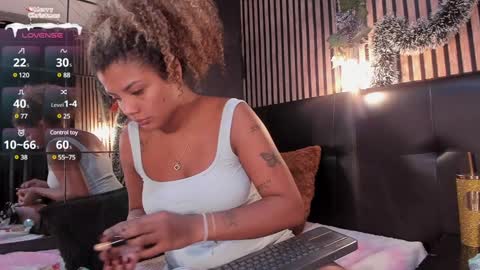 Snapshot of ivy_copper1 chatting on 12/23/24, 05:17 Ig ivycopper1 online show from 12/23/24, 05:17